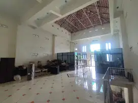 DIJUAL/DISEWAKAN Rumah + showroom di Pusat Kota, jl. Diponegoro
