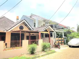 Dijual CEPAT Rumah Luas Dan Strategis Di Vigules Bintaro