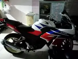 Honda cbr 150 r