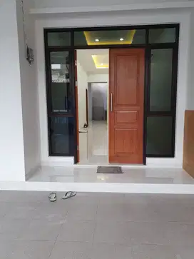 Disewakan RUMAH BARU DIBANGUN Sunter Hijau