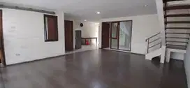 Townhouse Ekslusive 3 Lantai Lebak Bulus Jakarta Selatam