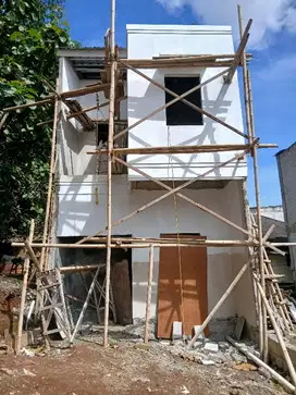 Rumah 2 lantai 2 kamar tidur 2kamar mandi bisa kpr jakarta