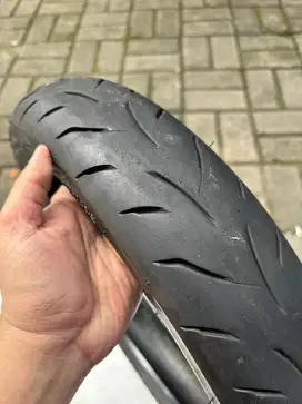 Ban depan Maxxis Victra ukuran 80/90