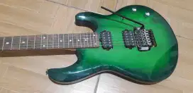 Gitar elektrik siap manggung