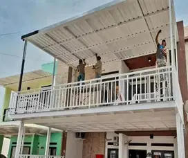 Teras mezzanine 2 lantai , kanopi dak balkon