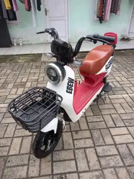 Speda listrik putih