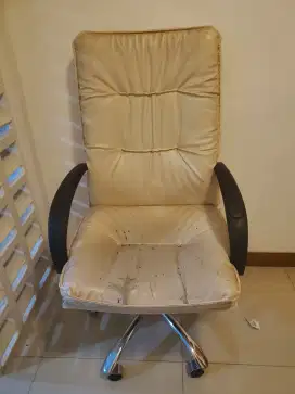 Kursi kerja besar jok kulit asli