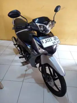Supra x 2012 helm in masih mulus
