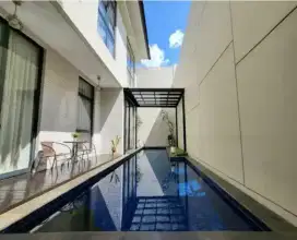 Rumah dengan Kolam Renang di Lancewood, Navapark BSD