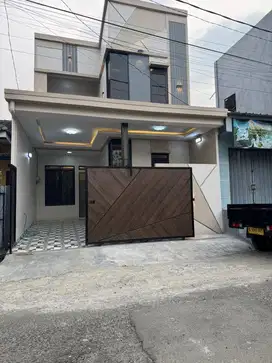 Rumah dua lantai siap huni di citra indah city