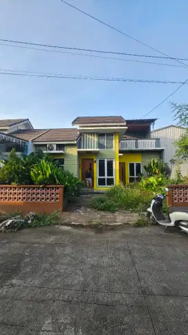 Rumah 2lt di sewakan