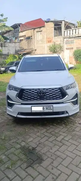 Innova Zenix Q Hybrid TSS Modellista