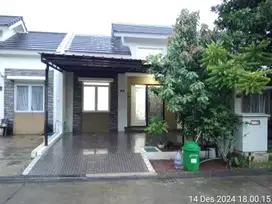 Dijual Rumah Cantik Full Renov Serpong Natura, Tangerang