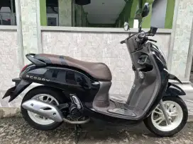 Honda Scoopy prestige tahun 2022 siap pakek pajak panjang