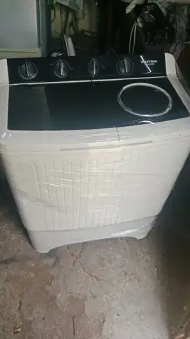 Mesin cuci 2 tabung Polytron 8kg