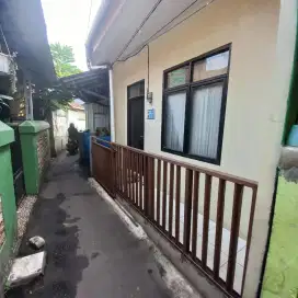 Di jual Kontrakan 3 pintu di dekat stasiun lenteng dan  mcd lenteng