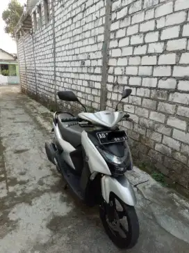 YAMAHA MIO GEAR SILVER 2022 ISTIMEWA
