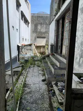 Dijual Rumah Hitung Tanah Strategis Di Dago