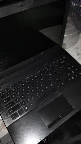 Laptop Asus dijual cepat