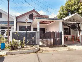 RUMAH SANGAT LUAS HARGA MURAH DI KOMPLEK KAWALUYAAN INDAH