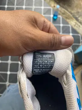 Sepatu jogging Nuevo let’s evolve