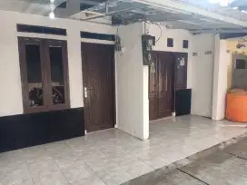 DI KONTRAKAN RUMAH DI CIPINANG
