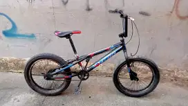 Sepeda BMX EXOTIC ET-9982XT Ban jumbo Ukuran 20