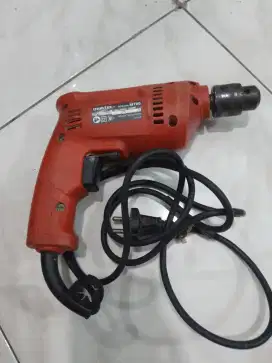 Bor tangan maktec D.10Mm