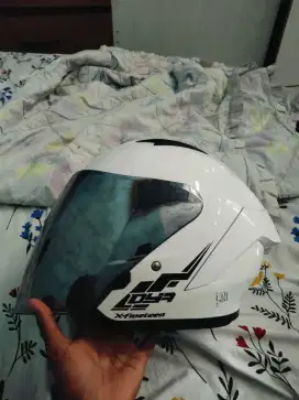jual helm dyr lagi bu