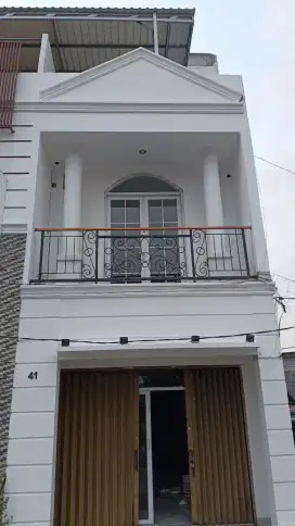 Ruko 3 lantai lokasi pintu Mabes AL