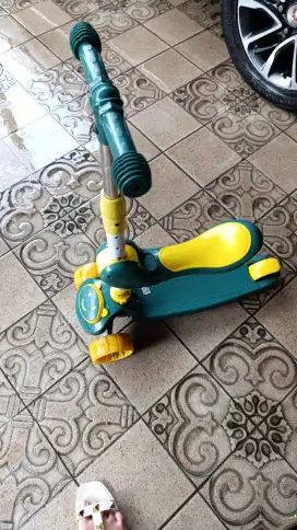 Dijual cepat scooter anak masih bagus