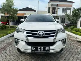 Toyota Forruner Srz Metic Bensin 2017