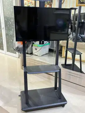 Tv 32 inch satu set Bracket dan Speaker Subwofer Kondisi Bagus