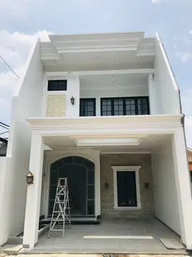 Rumah 2 lantai mewah dan elegan di pusat kota Depok