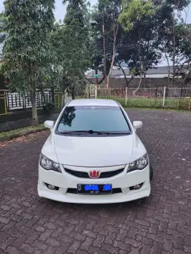 Civic FD 1.8 MT Pearl White