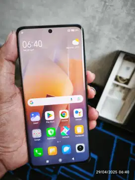 Xiaomi 12 5G 8/256 Fullset ori segel mulus nego bensin