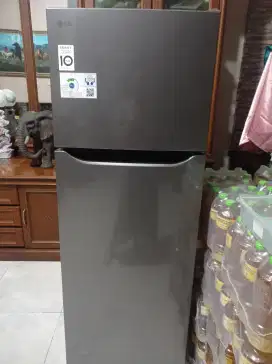 KULKAS LG ukuran 210L