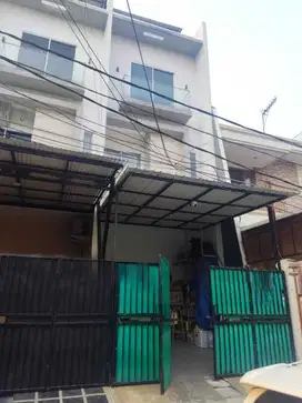DIJUAL CEPAT RUMAH 4,5 LANTAI SIAP HUNI DITANJUNG DUREN JAKARTA BARAT