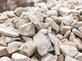 Batu kapur limestone basecourse split sirtu sirdam makadam belah kali