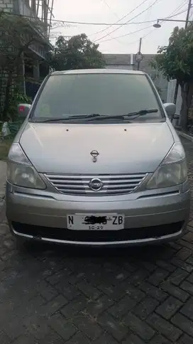Nissan Serena 2004
