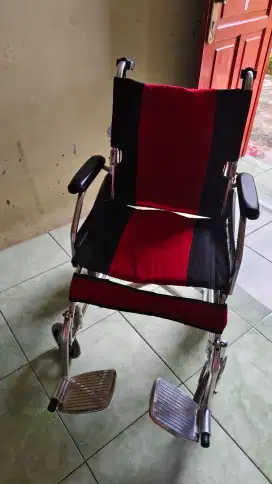 Kursi roda merek GEA