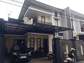 Rumah Dijogja 2 Lanti, Condongcatur dekat Kampus UPN, YKPN, Jl Gejayan