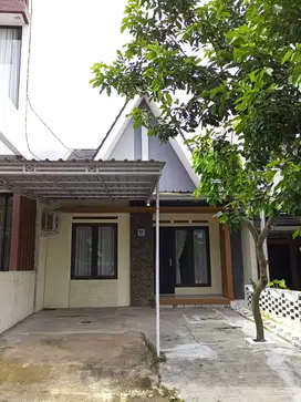 Disewakan Rumah Tamansari Hills