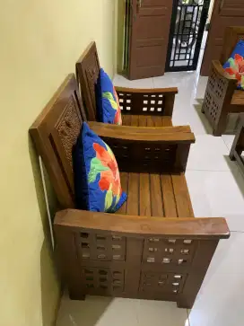 Set meja kursi dan buffet jati