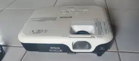 LED epson layar lebar