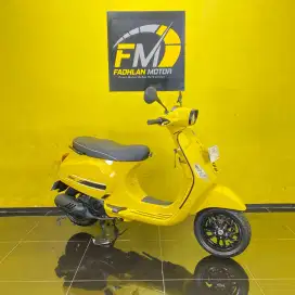 Piaggio Vespa S 125 2023 full orisinil kilometer baru seribuan