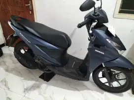 Beat  kyless 2022 tgn 1 seperti baru. PJK aman mesin segel