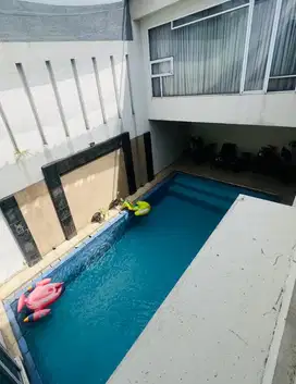 Rumah Pool Depan Taman Murah Delatinos BSD city