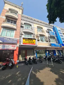 Disewakan Ruko Raden Inten Center Lokasi Strategis 4 Lantai