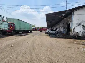 Dijual gudang di Raya Margomulyo